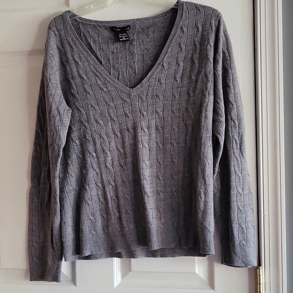 New York & CompanySize XL Pullover Sweater